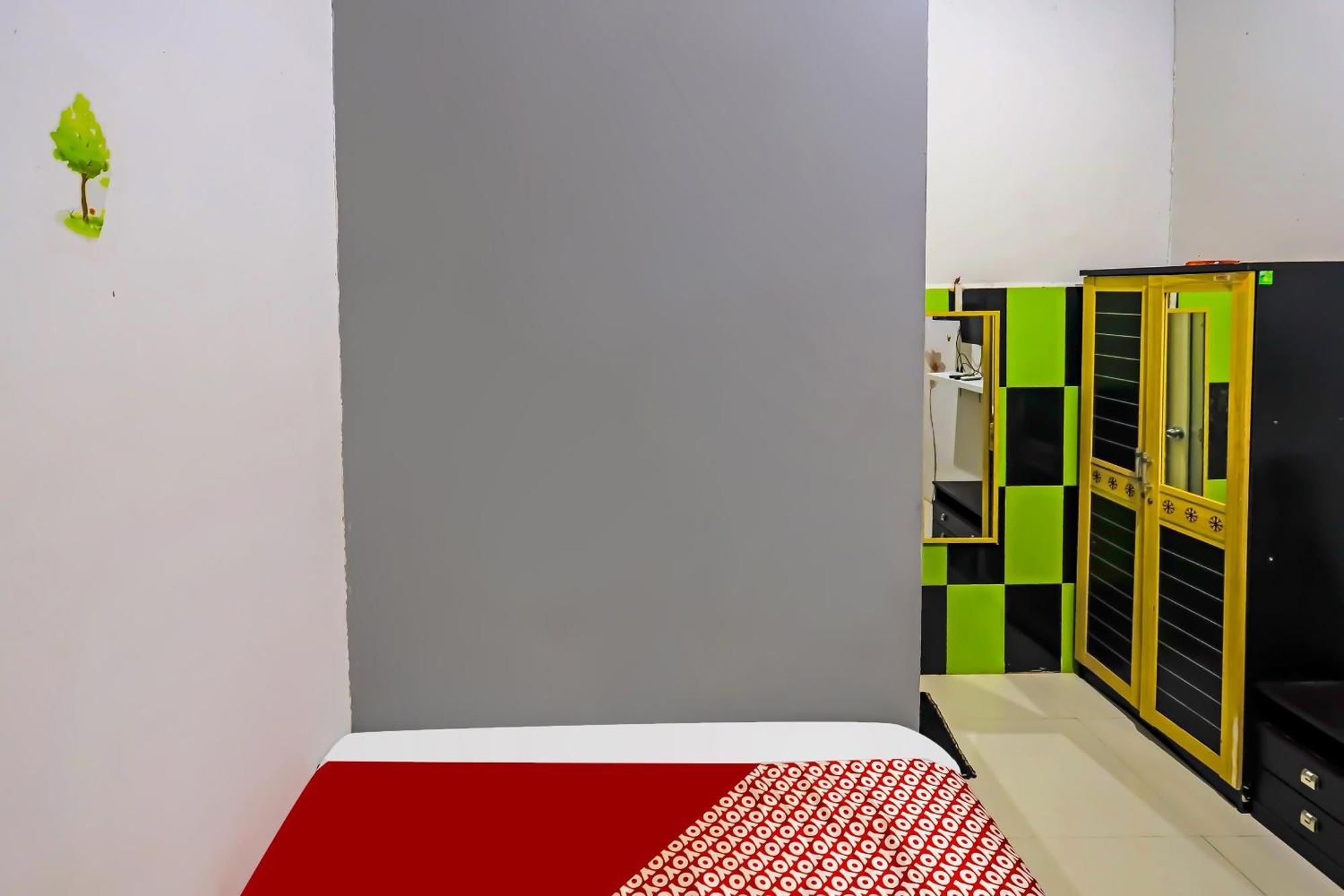 Oyo 92451 Hasan House Syariah 2Nearvihara Budhi Bhakti Nagoya Exteriör bild